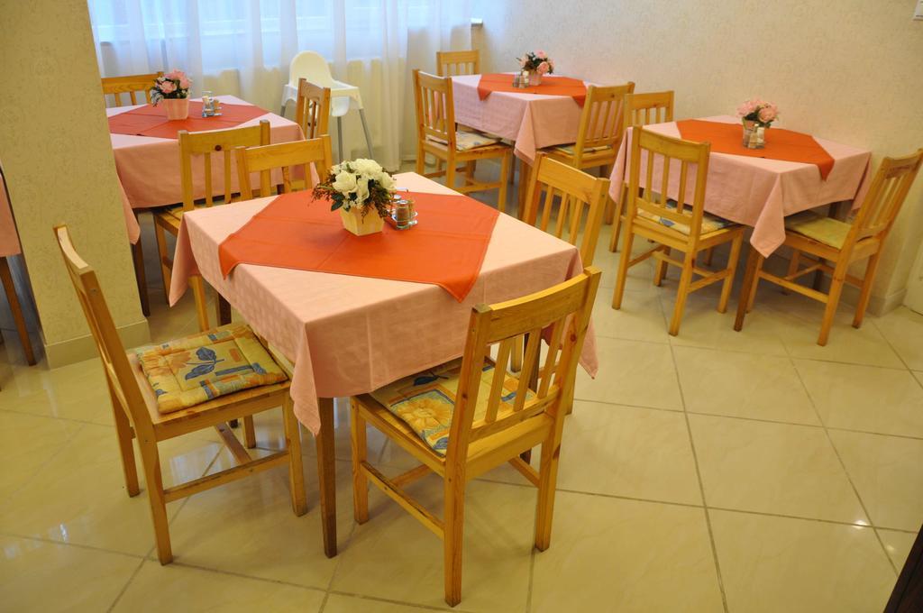 Harmony Panzio Bed and Breakfast Hajdúszoboszló Εξωτερικό φωτογραφία